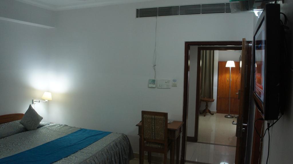 Hotel Lilawati Grand Guwahati Exterior foto