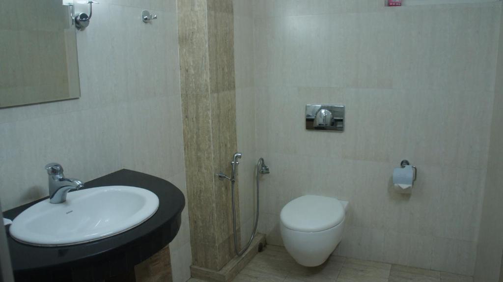 Hotel Lilawati Grand Guwahati Exterior foto