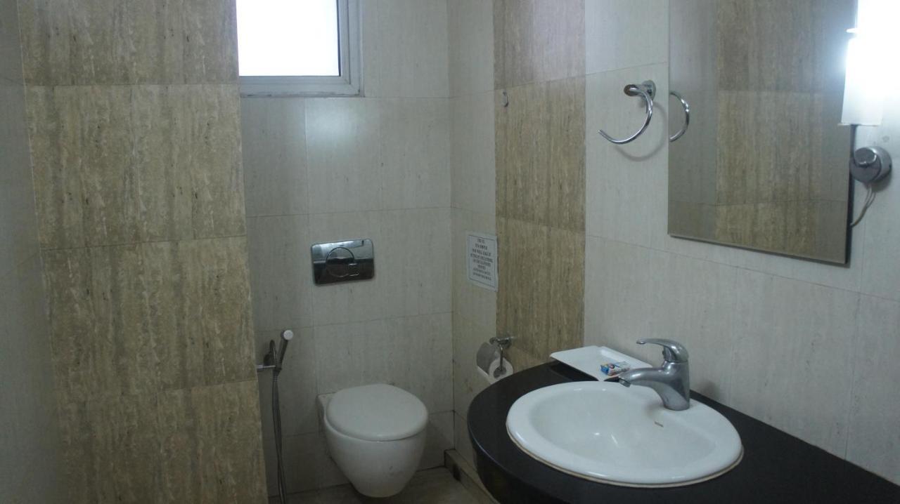 Hotel Lilawati Grand Guwahati Exterior foto