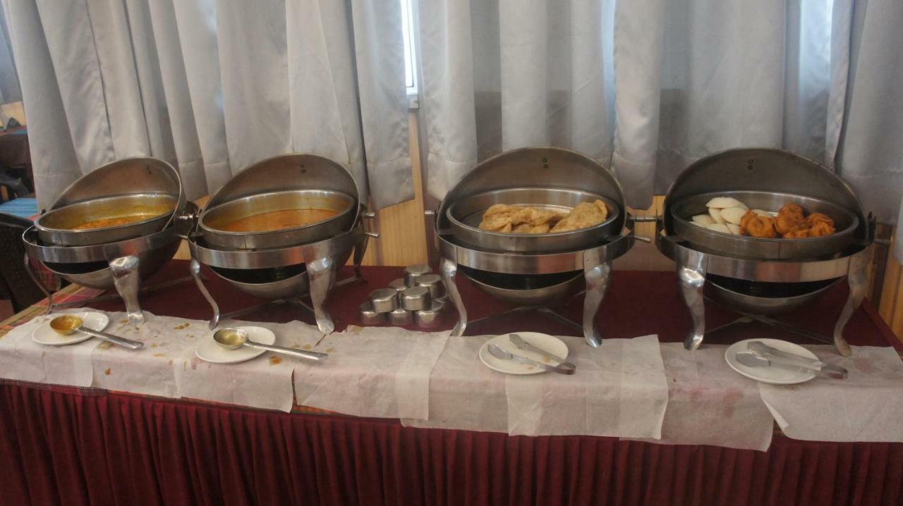 Hotel Lilawati Grand Guwahati Exterior foto