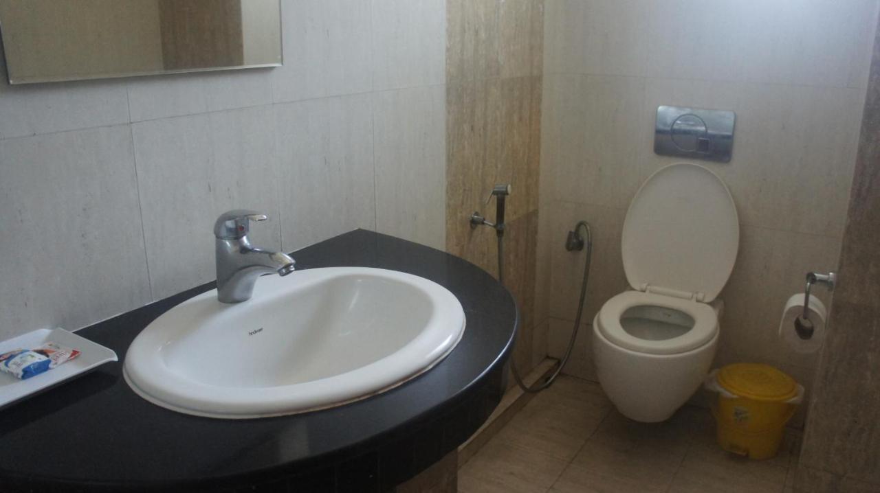 Hotel Lilawati Grand Guwahati Exterior foto
